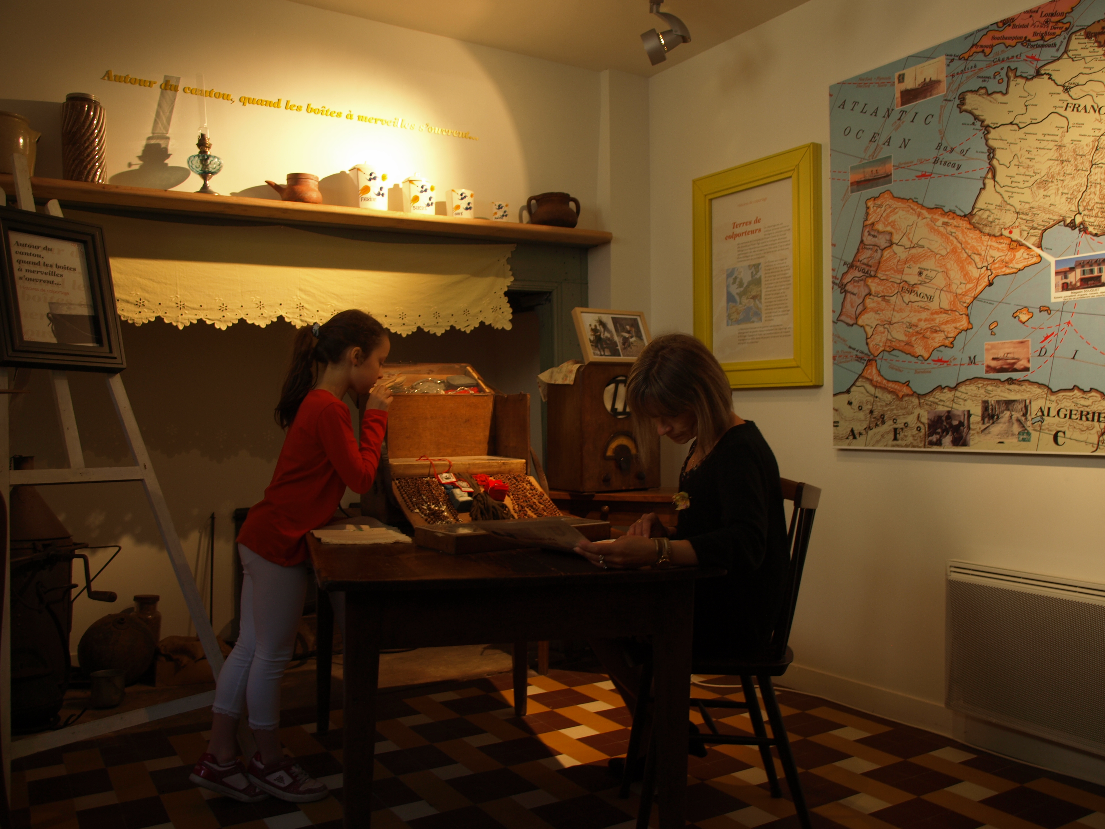 Intérieur historique du Musée des Colporteurs